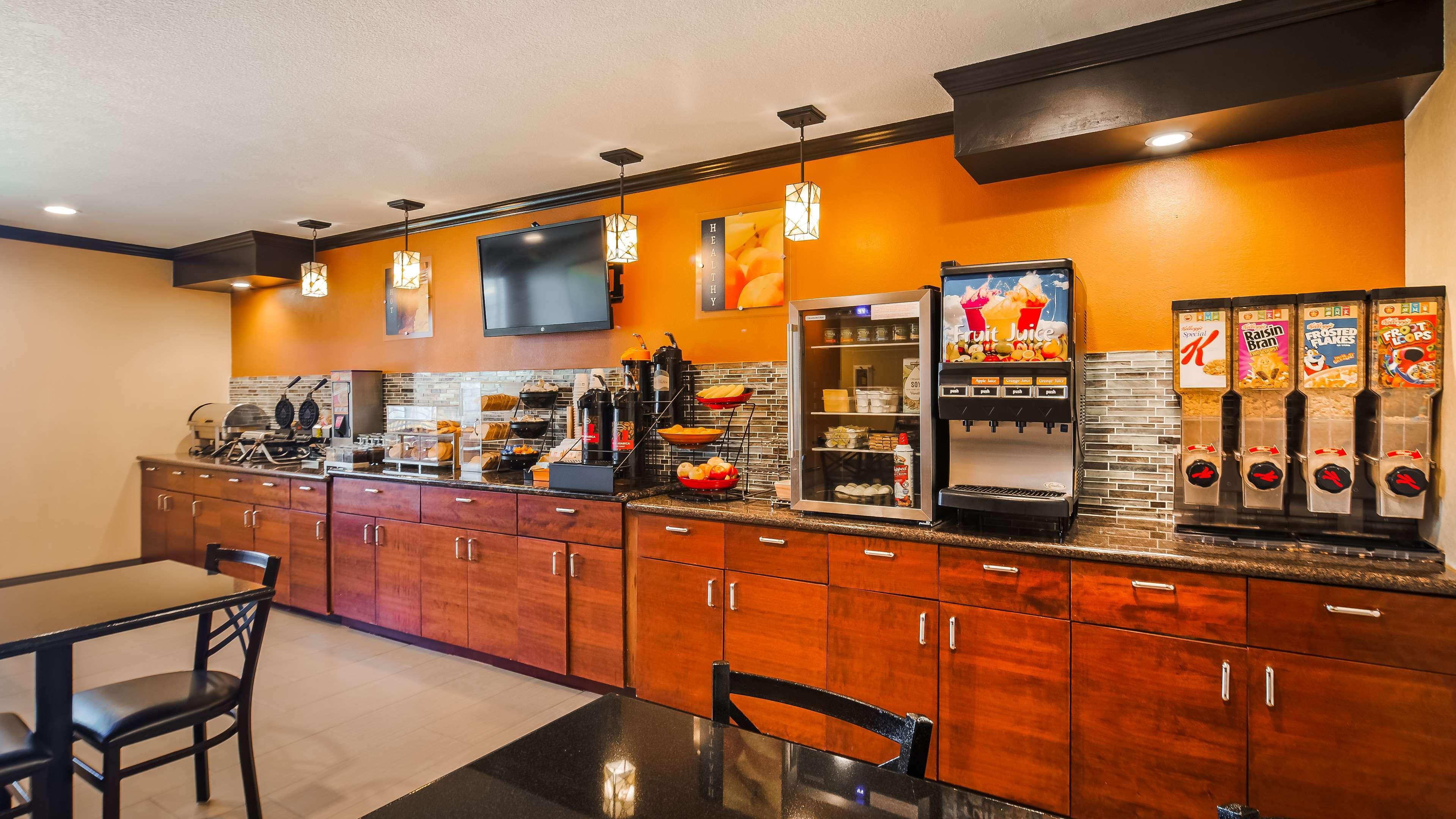 Best Western Plus Twin View Inn And Suites Redding Bagian luar foto