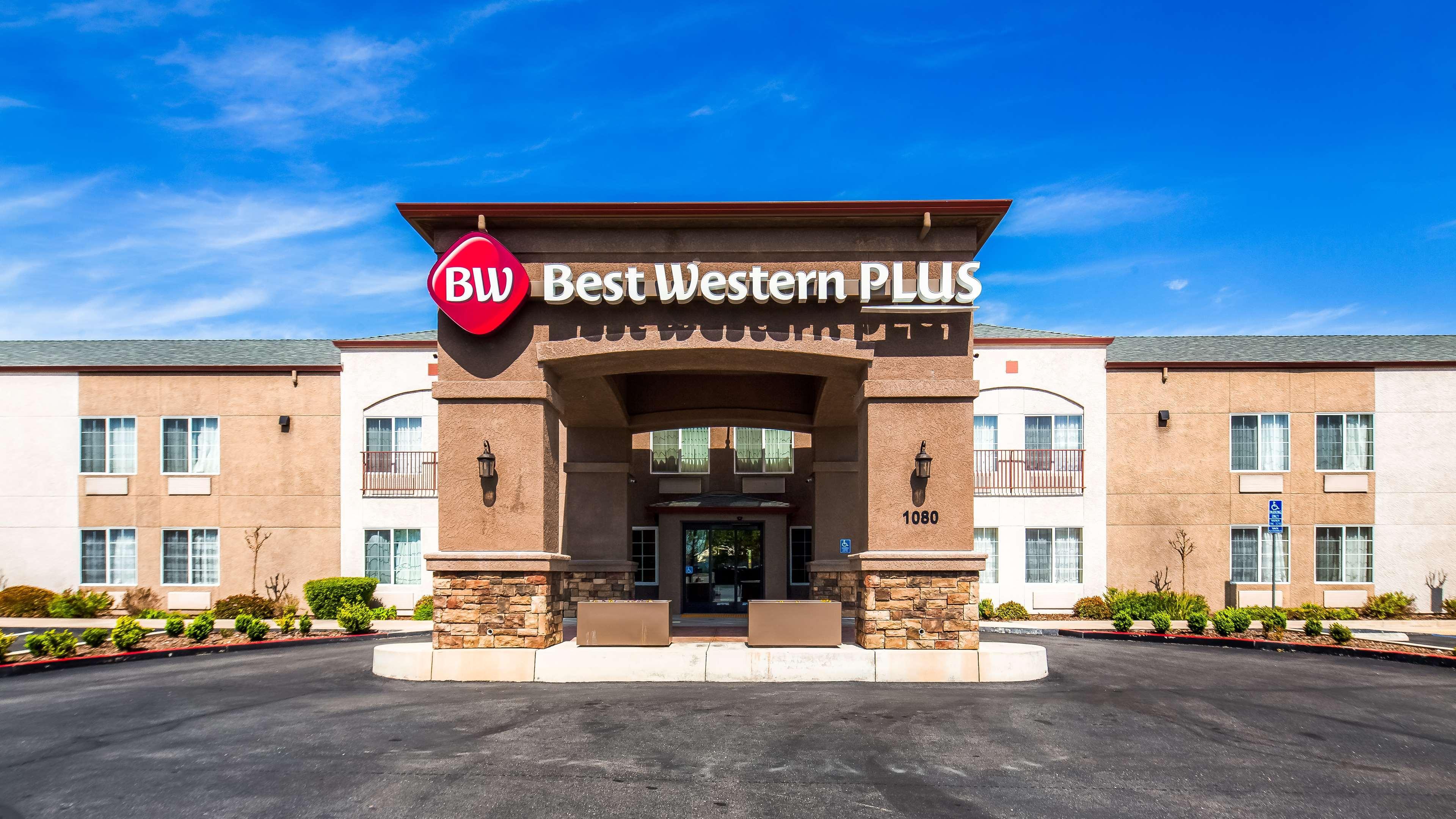 Best Western Plus Twin View Inn And Suites Redding Bagian luar foto