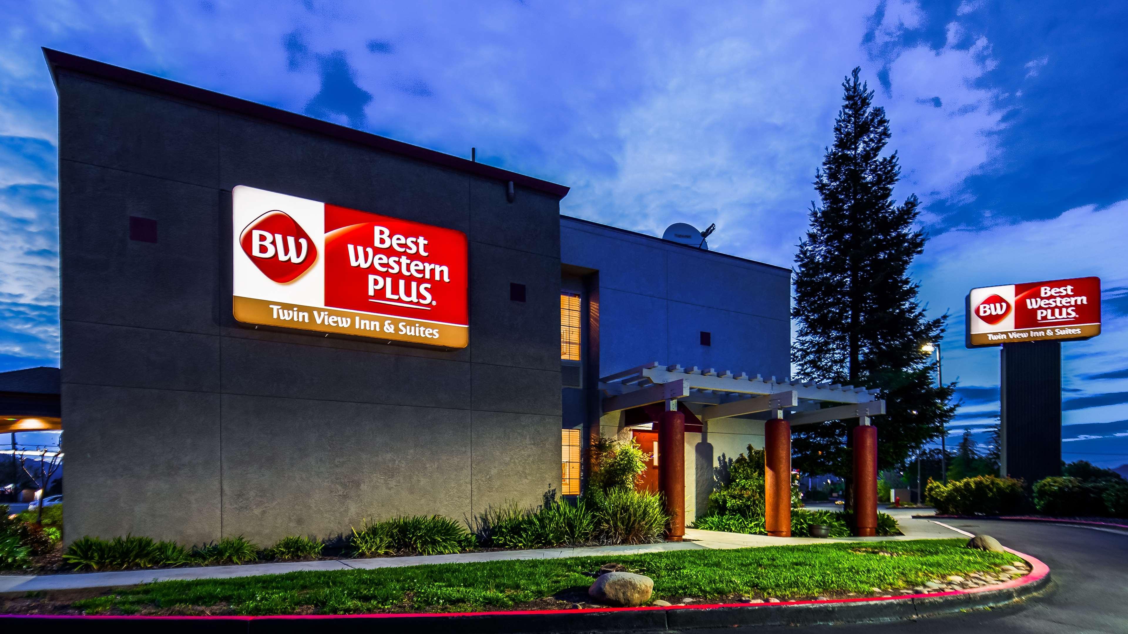 Best Western Plus Twin View Inn And Suites Redding Bagian luar foto