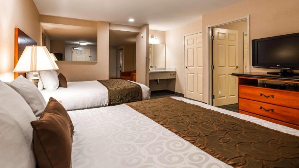 Best Western Plus Twin View Inn And Suites Redding Bagian luar foto