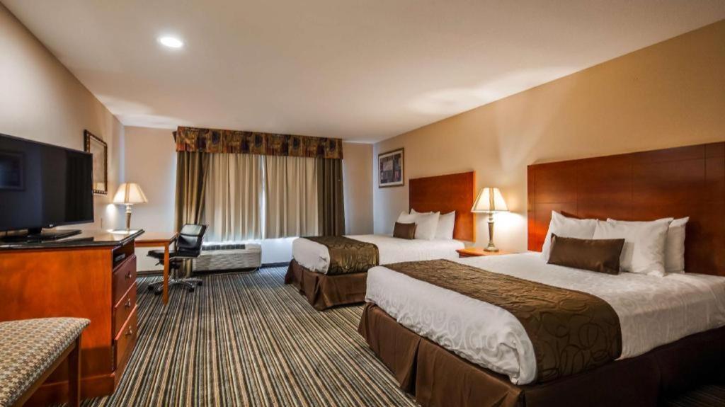 Best Western Plus Twin View Inn And Suites Redding Bagian luar foto