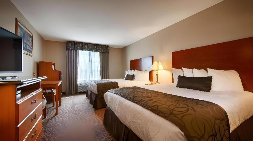 Best Western Plus Twin View Inn And Suites Redding Bagian luar foto