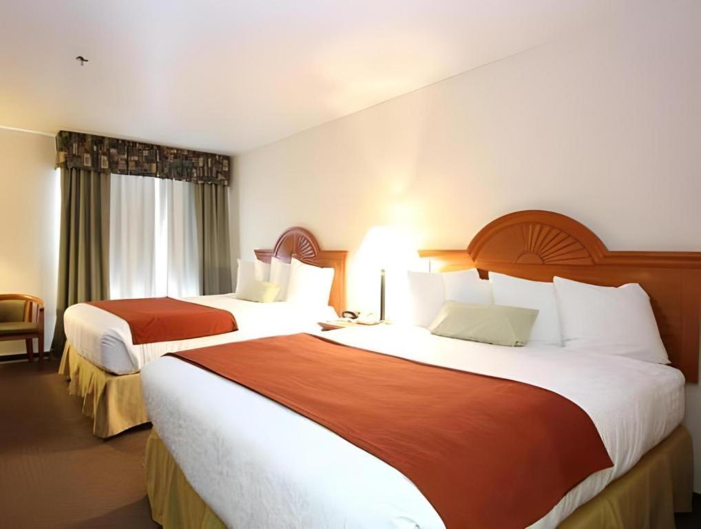 Best Western Plus Twin View Inn And Suites Redding Bagian luar foto