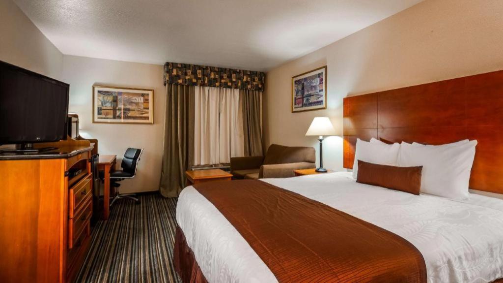 Best Western Plus Twin View Inn And Suites Redding Bagian luar foto