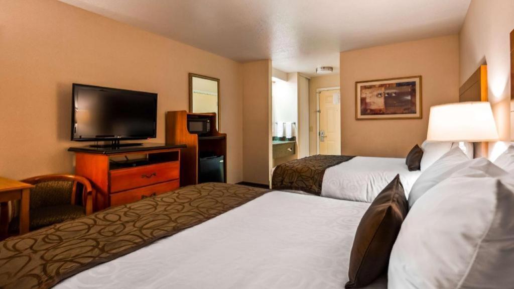 Best Western Plus Twin View Inn And Suites Redding Bagian luar foto