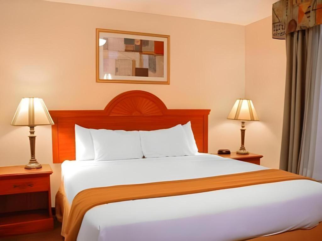 Best Western Plus Twin View Inn And Suites Redding Bagian luar foto
