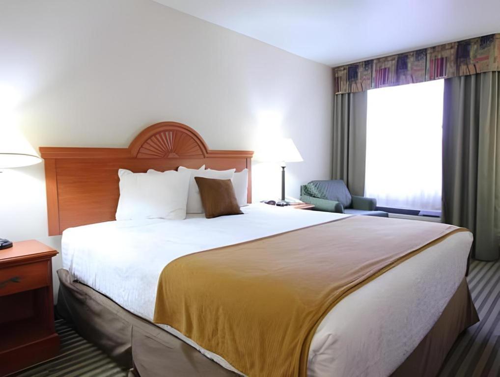 Best Western Plus Twin View Inn And Suites Redding Bagian luar foto