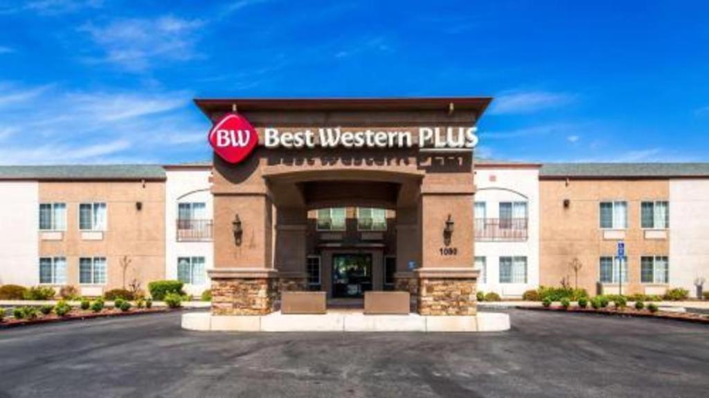 Best Western Plus Twin View Inn And Suites Redding Bagian luar foto