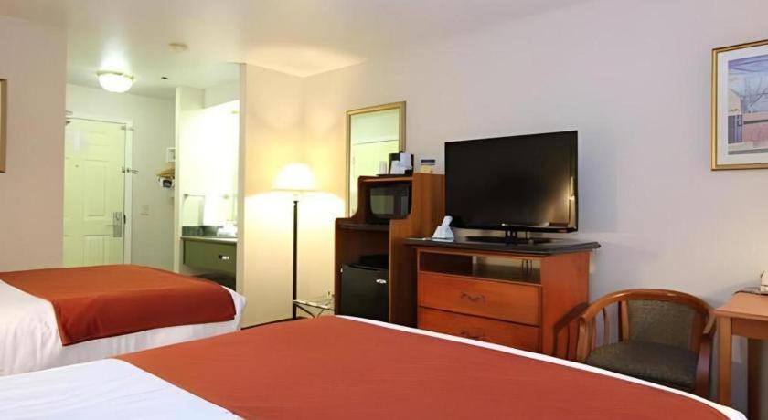 Best Western Plus Twin View Inn And Suites Redding Bagian luar foto