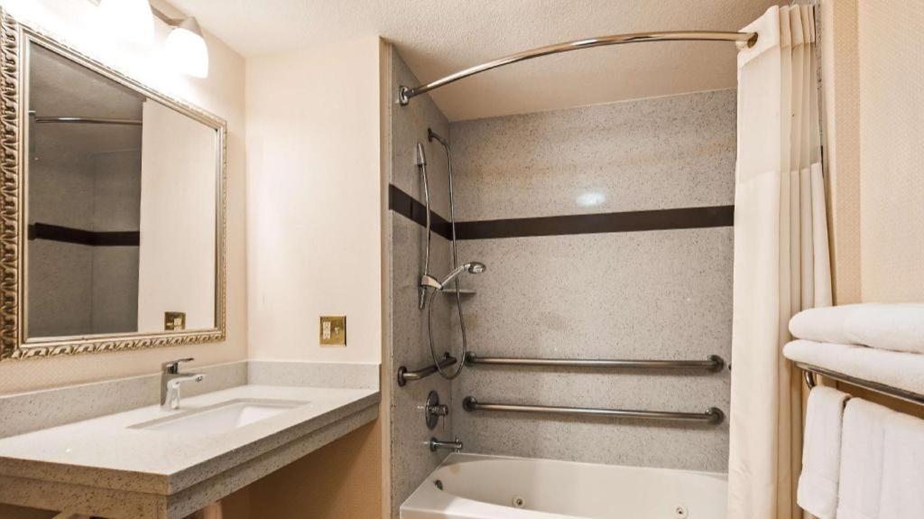 Best Western Plus Twin View Inn And Suites Redding Bagian luar foto